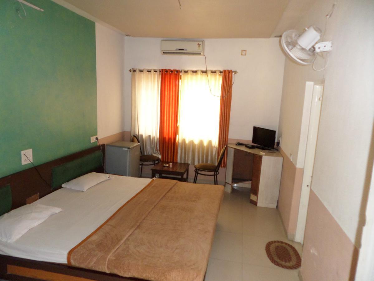Hotel Ayodhya Nashik Exterior foto